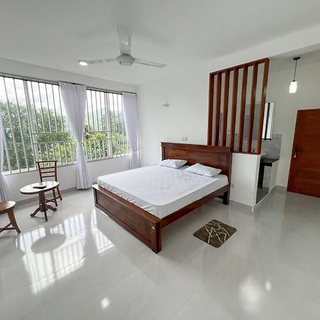 Meridian Holiday Resort Ratnapura Bagian luar foto