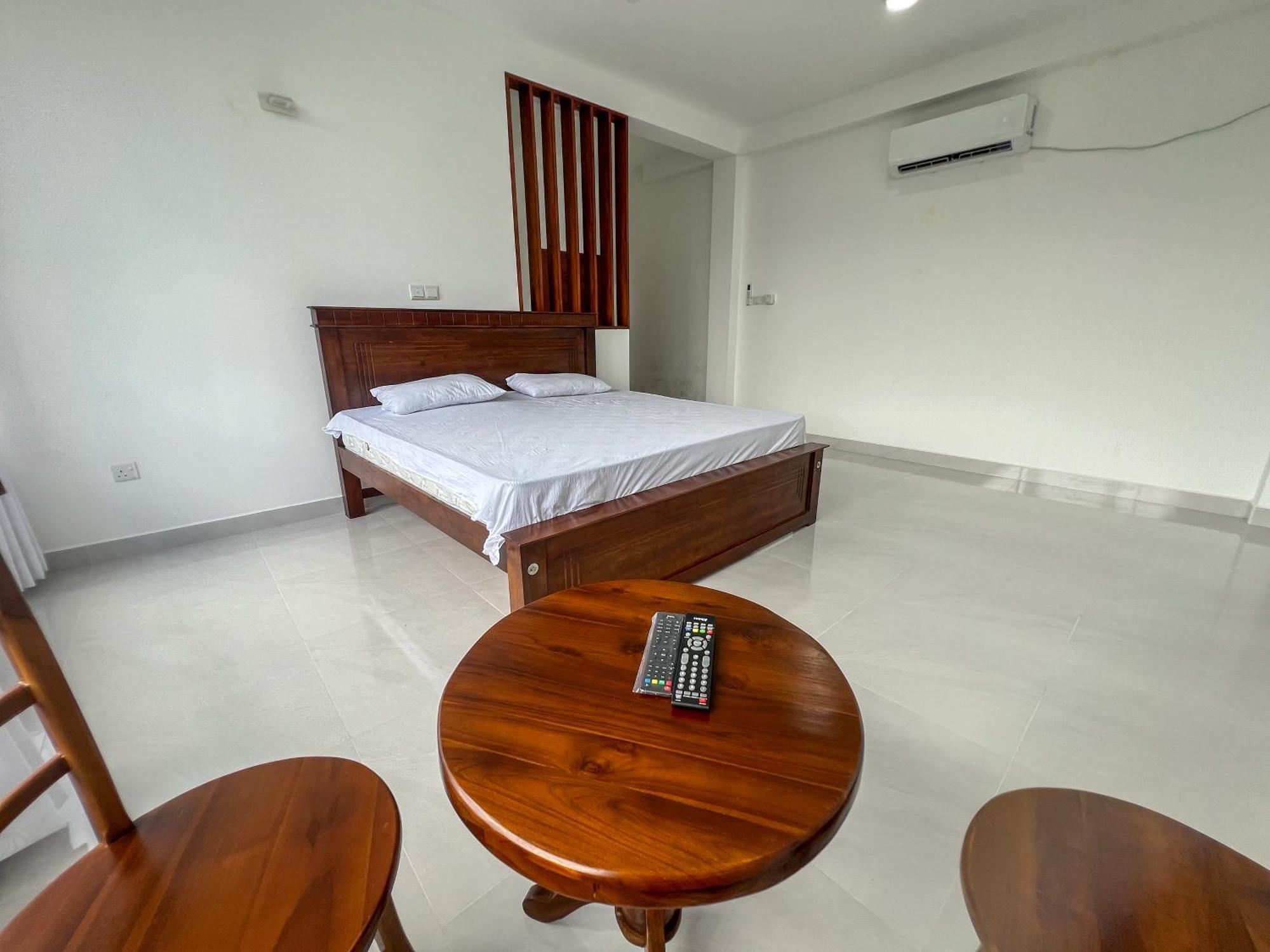 Meridian Holiday Resort Ratnapura Bagian luar foto