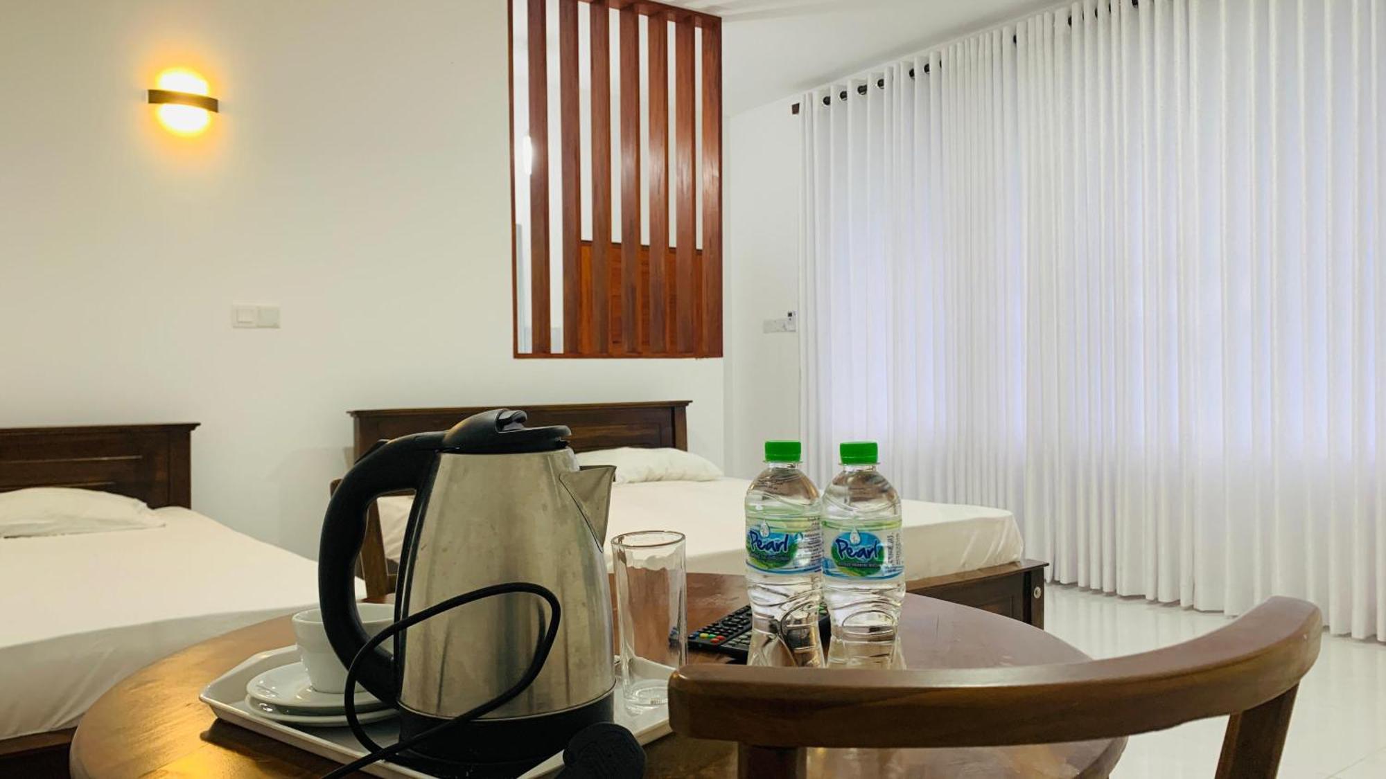 Meridian Holiday Resort Ratnapura Bagian luar foto