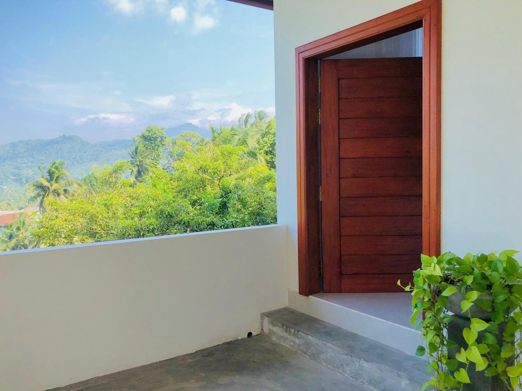 Meridian Holiday Resort Ratnapura Bagian luar foto